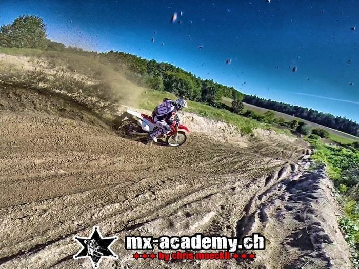 Action Schweiz in der MX-Academy vom Europameister im Motocross Chris Moeckli