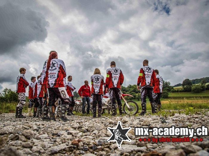 Firmenevent Schweiz Instruktion - professionelles Coaching durch MX-Academy Trainer