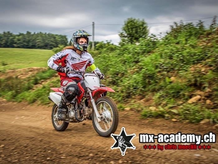 Motocross Frauen selber fahren | MX-Academy