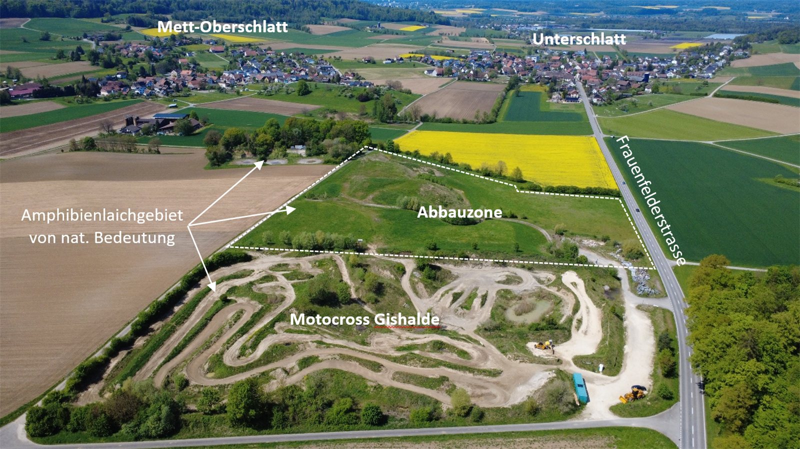 Motocross Strecke Schlatt TG in der Gishalde – Drohnenaufnahme April 2025 mit Amphibienlaichgebiet, Abbauzone und Frauenfelderstrasse