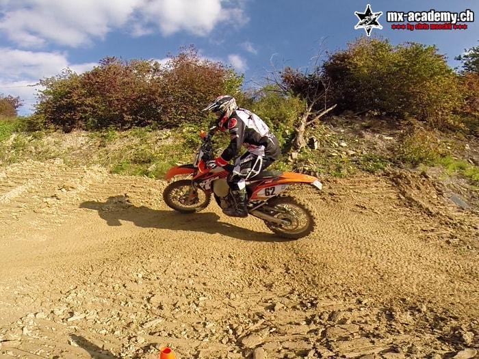 Schräglagentraining Schweiz mit dem eigenen Enduro Motorrad