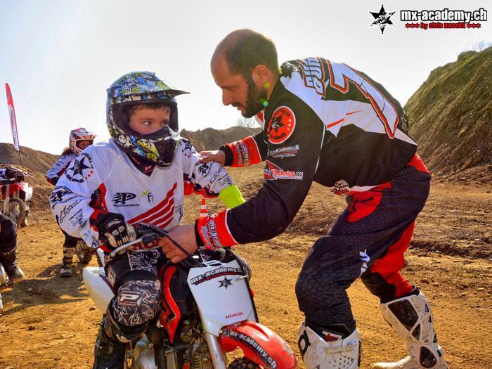 Kids motocross coaching by experienced coaches – professional training at MX-Academy