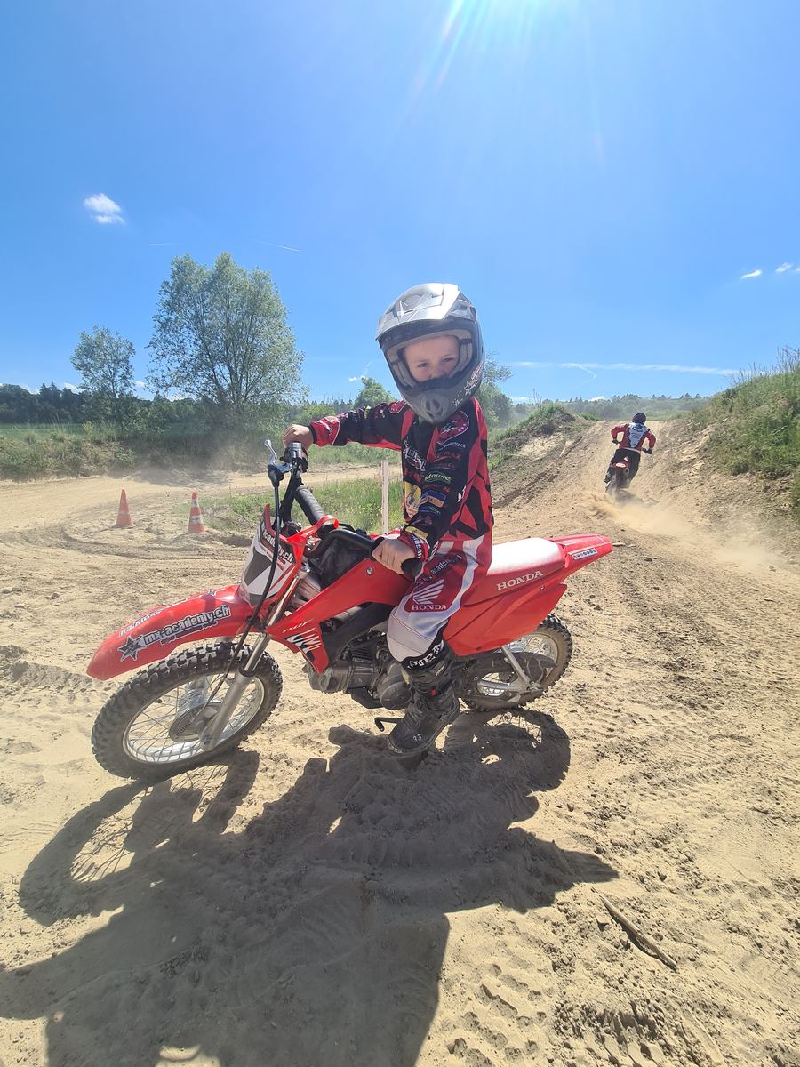 Kindermotocross fahren bei der MX-Academy - Honda CRF für Kinder ab 4 Jahren