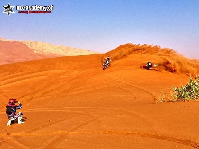 Motocross Dubai fun dans le desert